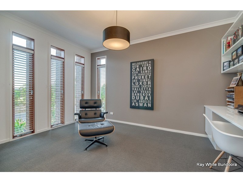 22 Fitzjohns Drive, Bundoora VIC 3083