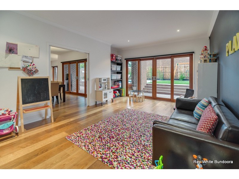 22 Fitzjohns Drive, Bundoora VIC 3083