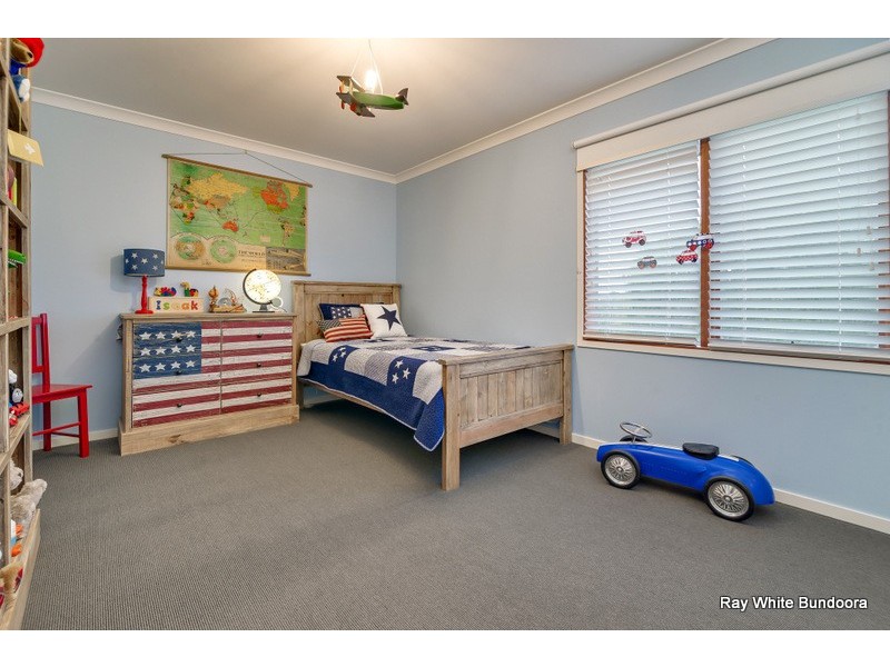 22 Fitzjohns Drive, Bundoora VIC 3083