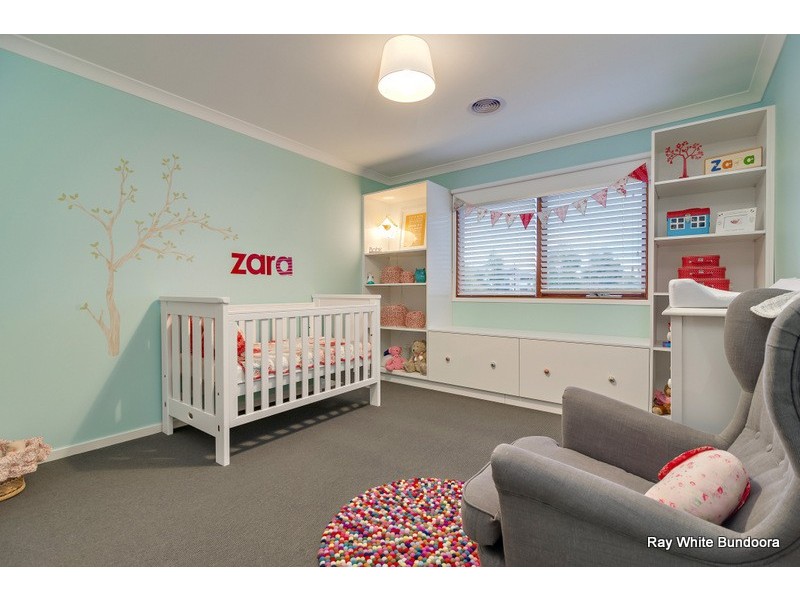 22 Fitzjohns Drive, Bundoora VIC 3083