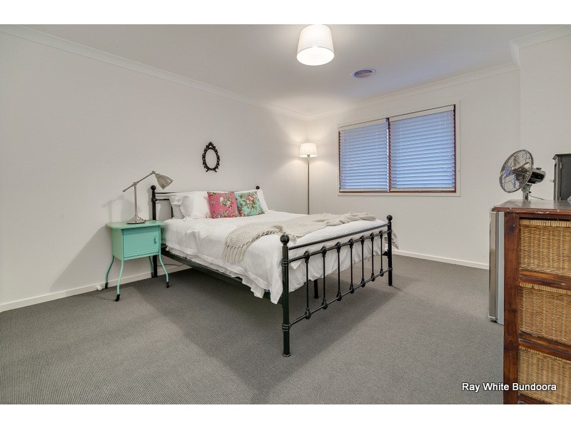 22 Fitzjohns Drive, Bundoora VIC 3083