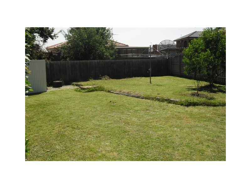 4 Hampton Court, Thomastown VIC 3074