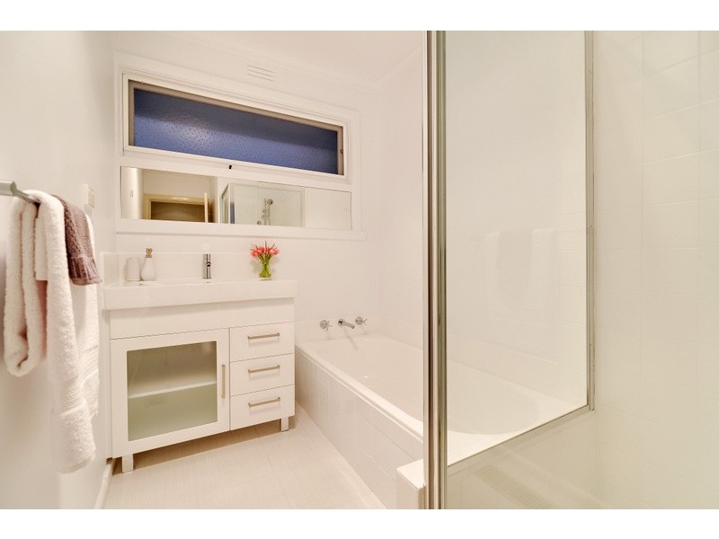 190 Cameron Parade, Watsonia North VIC 3087