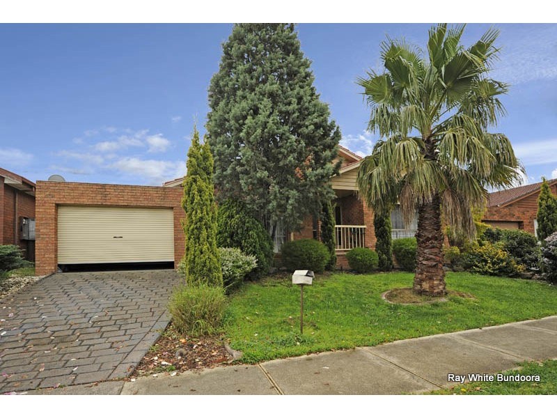 100 Centenary Drive, Mill Park VIC 3082
