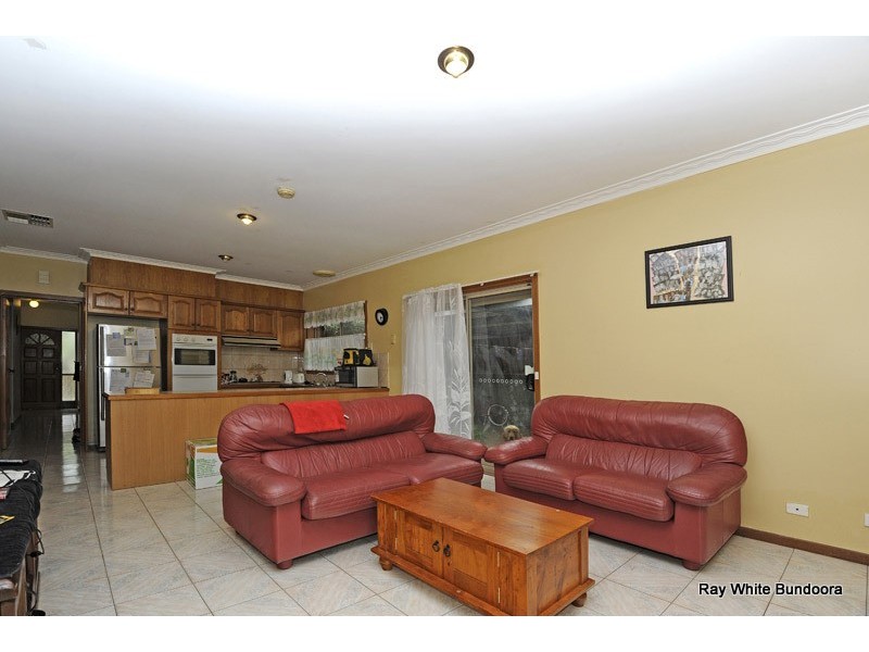 100 Centenary Drive, Mill Park VIC 3082
