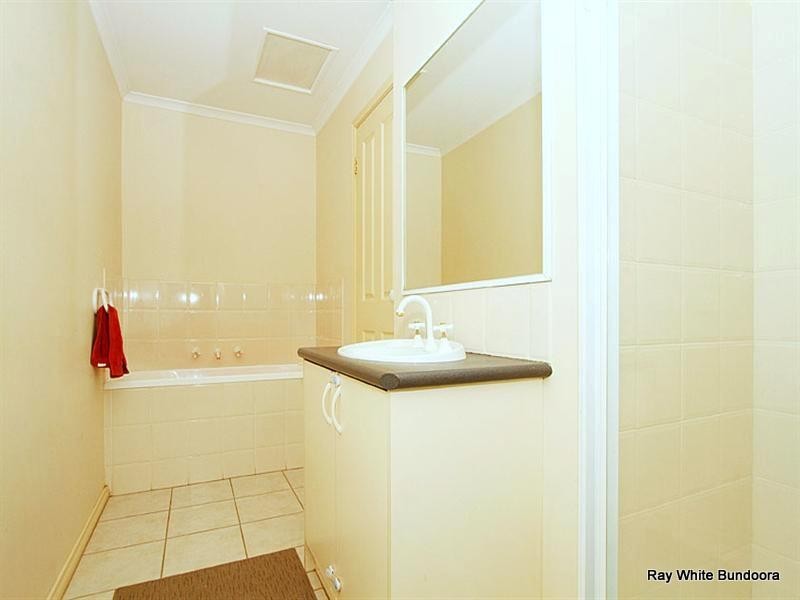 28/292 McKimmies Road, Mill Park VIC 3082