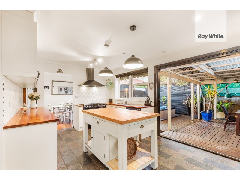 4 Regan Court, Bundoora VIC 3083