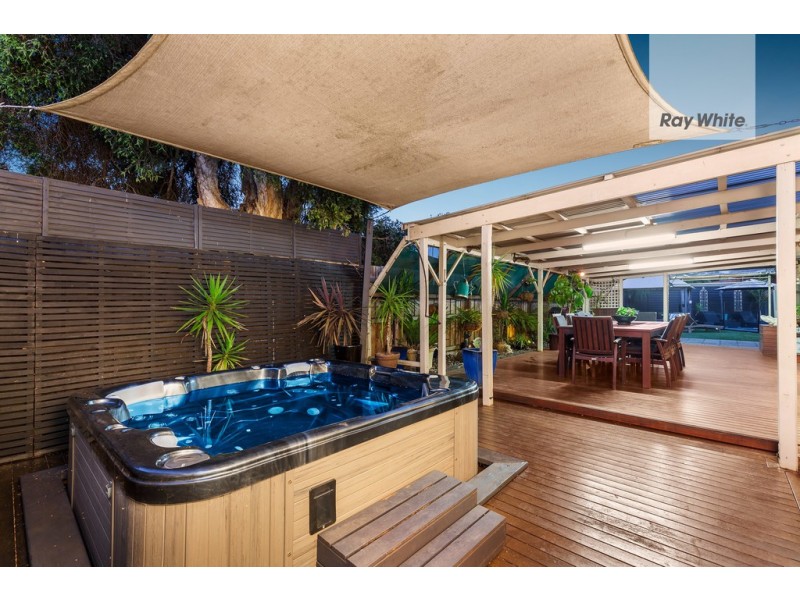 4 Regan Court, Bundoora VIC 3083