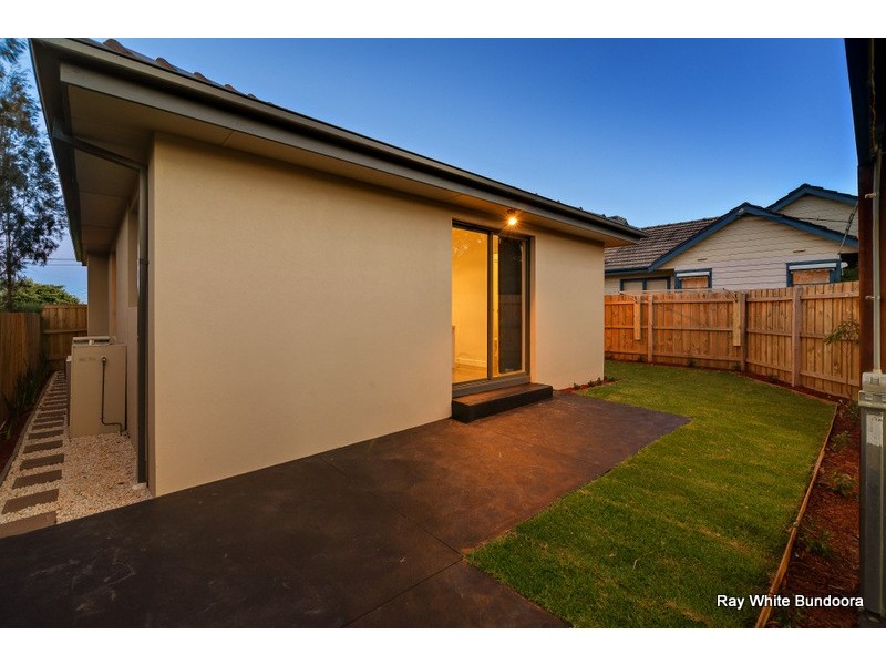 1/7 Eden Avenue, Watsonia VIC 3087