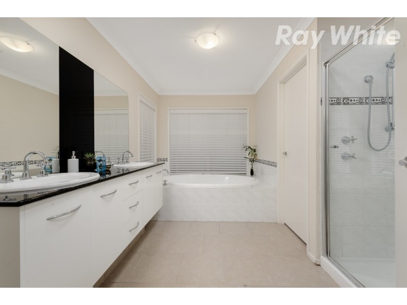 43 Ambrose Treacy Drive, Bundoora VIC 3083