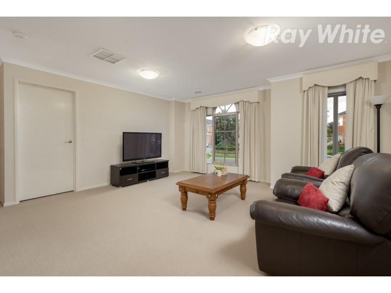 43 Ambrose Treacy Drive, Bundoora VIC 3083
