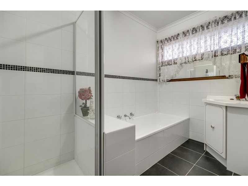 77 Betula Avenue, Bundoora VIC 3083