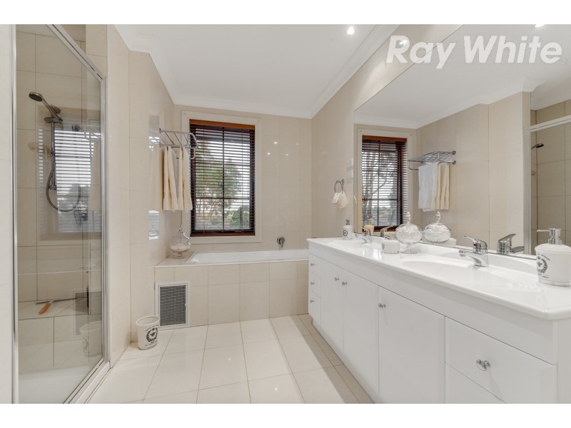 4 Nolan Close, Bundoora VIC 3083