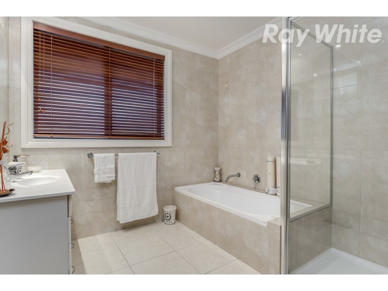 4 Nolan Close, Bundoora VIC 3083