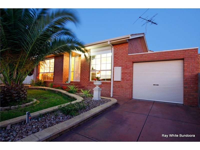 26 Hawkes Drive, Mill Park VIC 3082