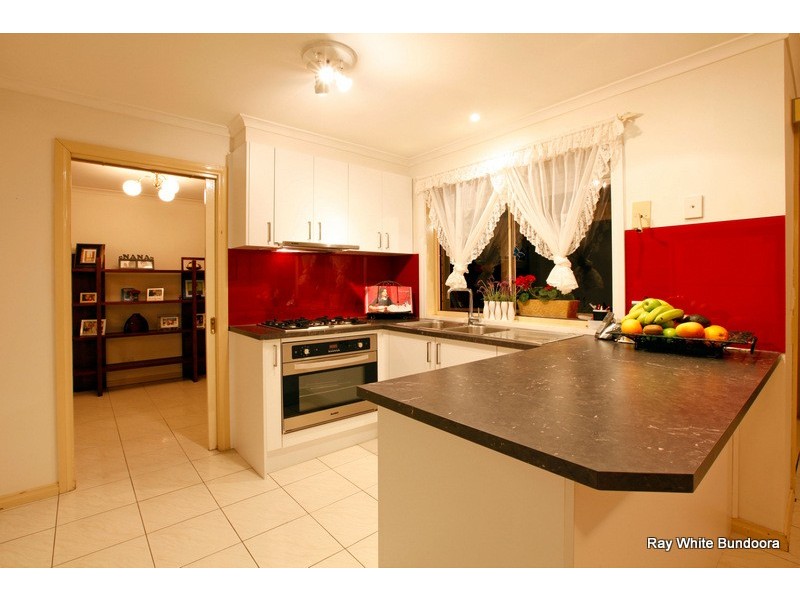 26 Hawkes Drive, Mill Park VIC 3082