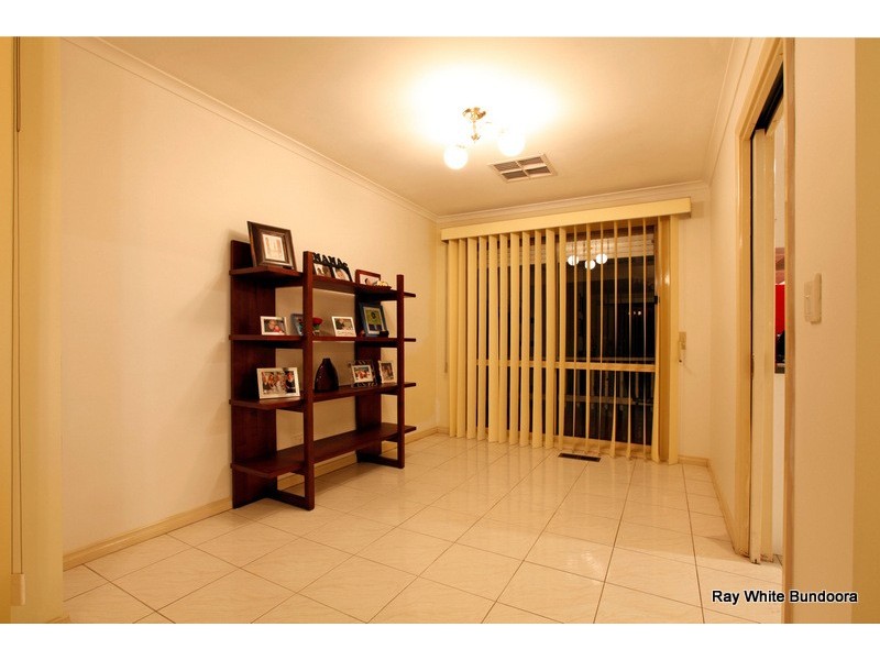 26 Hawkes Drive, Mill Park VIC 3082