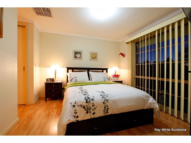 26 Hawkes Drive, Mill Park VIC 3082