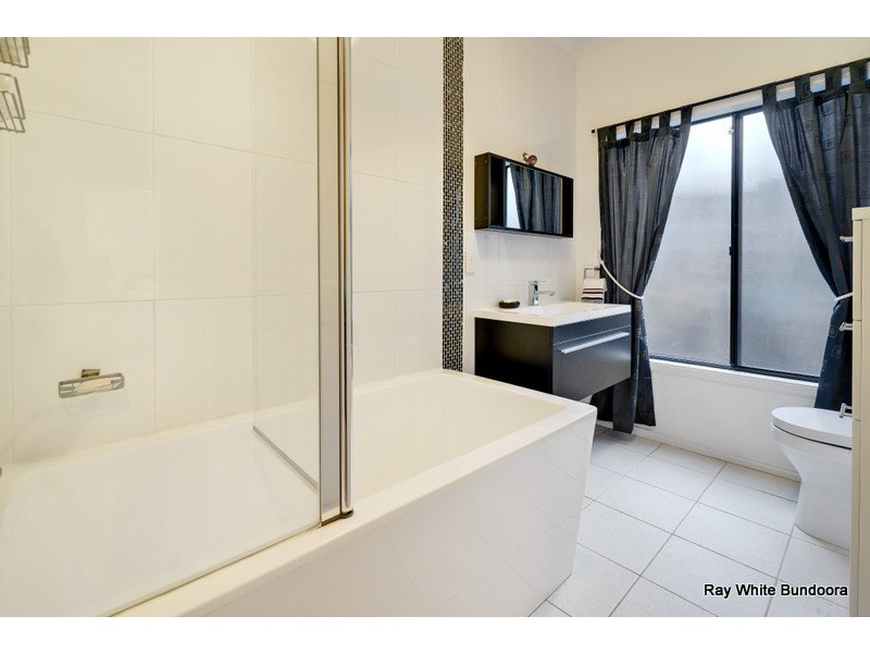 33 Snake Gully Drive, Bundoora VIC 3083