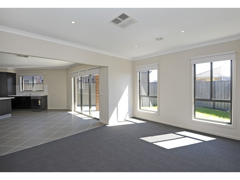 43 Grattan Street, South Morang VIC 3752