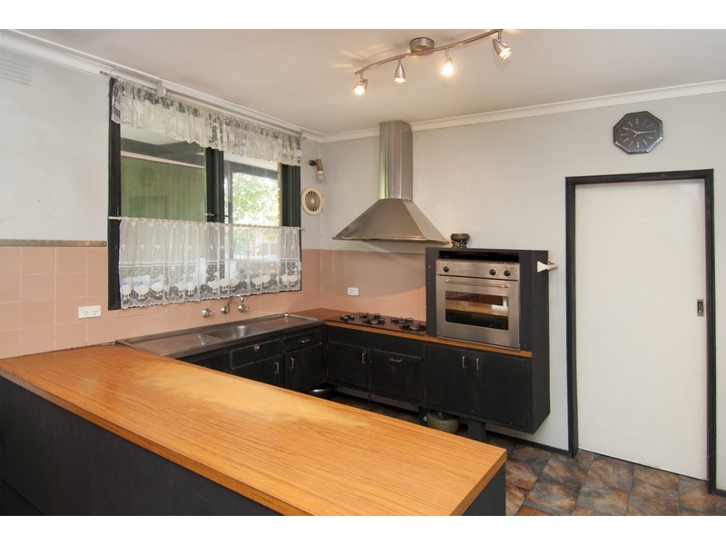 40 Glenroy Road, Glenroy VIC 3046