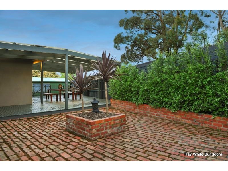 4 Dendaryl Drive, Bundoora VIC 3083