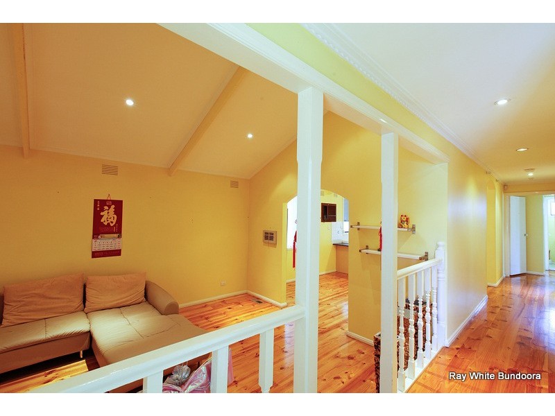 27 Stonehaven Drive, Thomastown VIC 3074