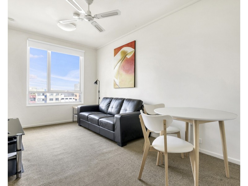 6C15/570 Lygon Street, Carlton VIC 3053