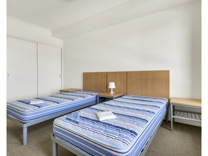 6C15/570 Lygon Street, Carlton VIC 3053