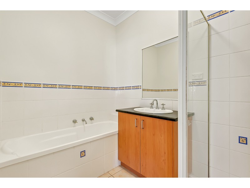 2 Loveridge Way, South Morang VIC 3752
