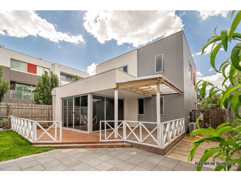 18 Ormond Boulevard, Bundoora VIC 3083