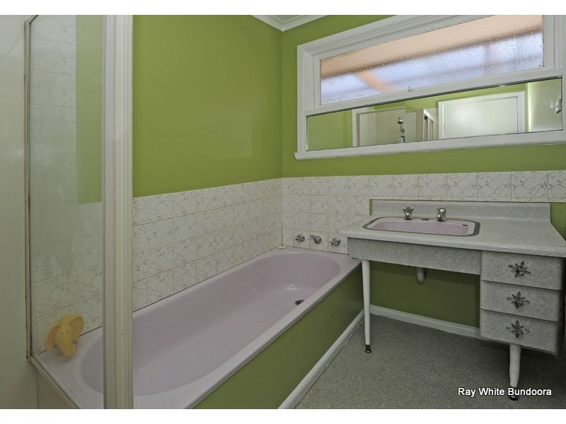 165 Cameron Parade, Watsonia North VIC 3087