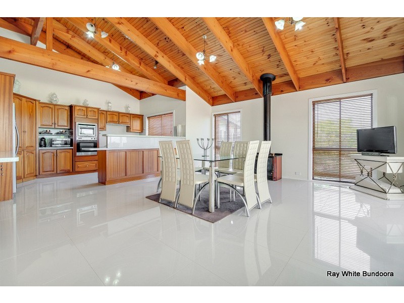 2 Homestead Place, Mill Park VIC 3082