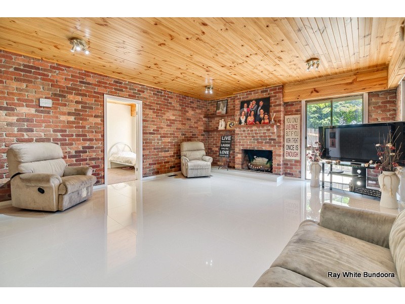 2 Homestead Place, Mill Park VIC 3082