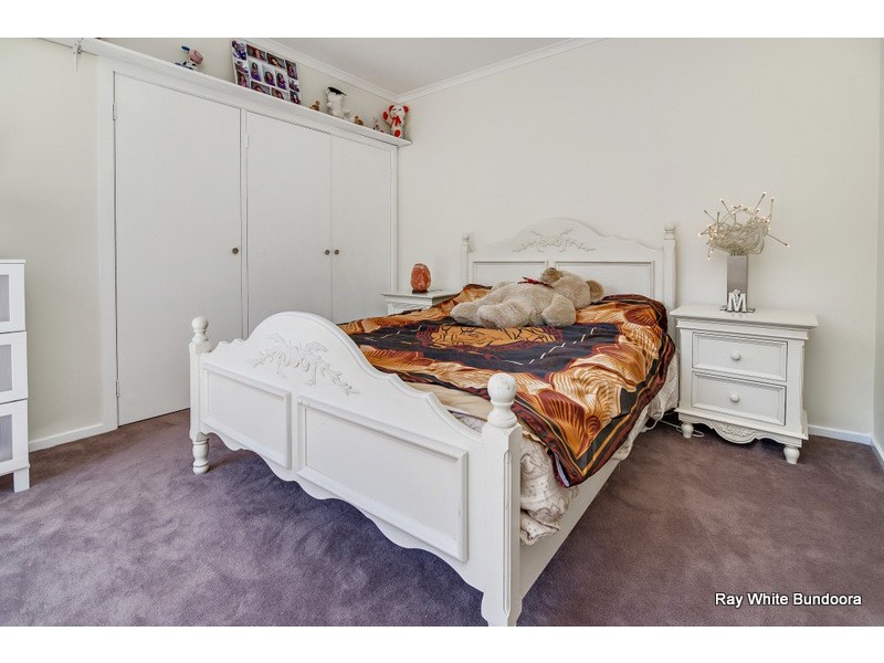 2 Homestead Place, Mill Park VIC 3082