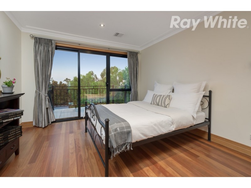 52 Snake Gully Drive, Bundoora VIC 3083