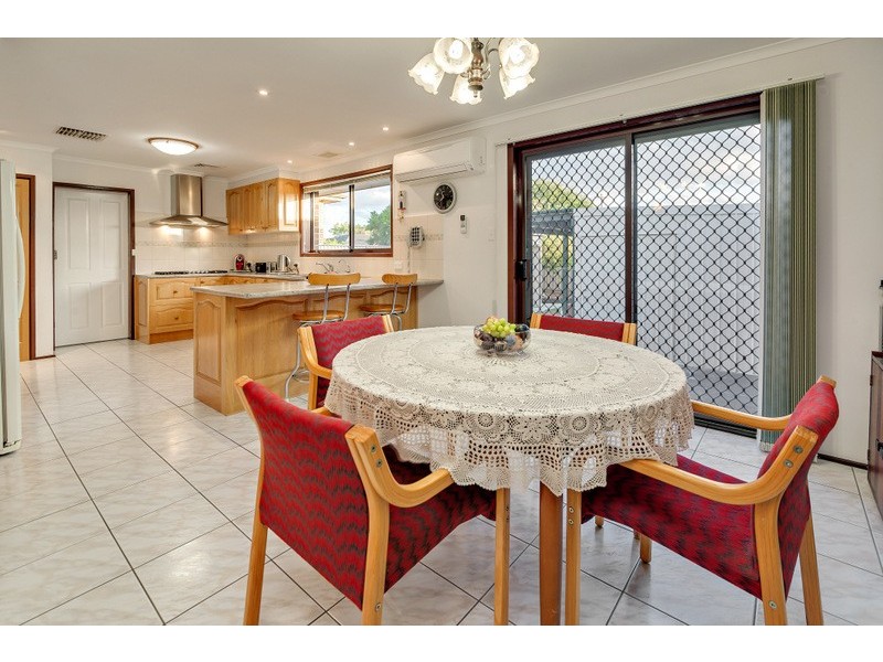 17 Karingal Way, Thomastown VIC 3074
