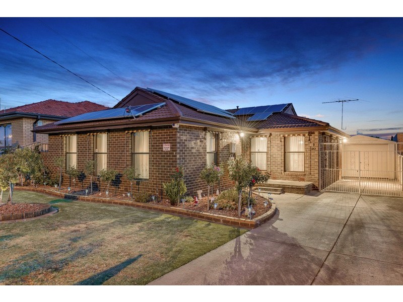 17 Karingal Way, Thomastown VIC 3074