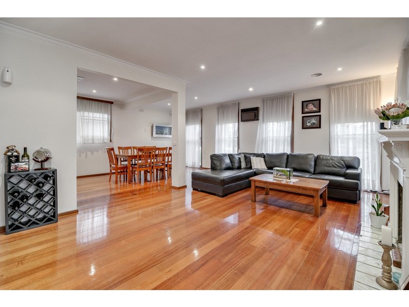 14 Oxford Drive, Bundoora VIC 3083