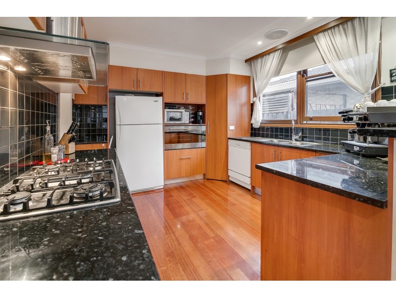 14 Oxford Drive, Bundoora VIC 3083