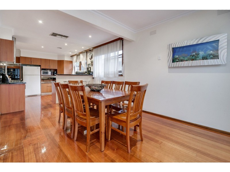 14 Oxford Drive, Bundoora VIC 3083