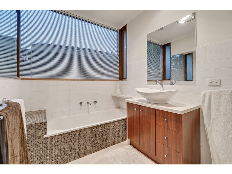 14 Oxford Drive, Bundoora VIC 3083