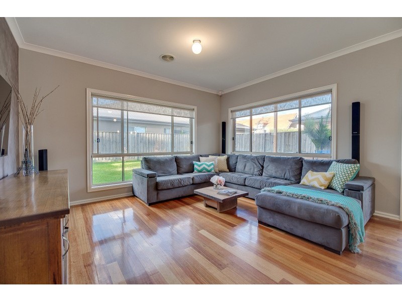 22 Mandalong Crescent, Doreen VIC 3754