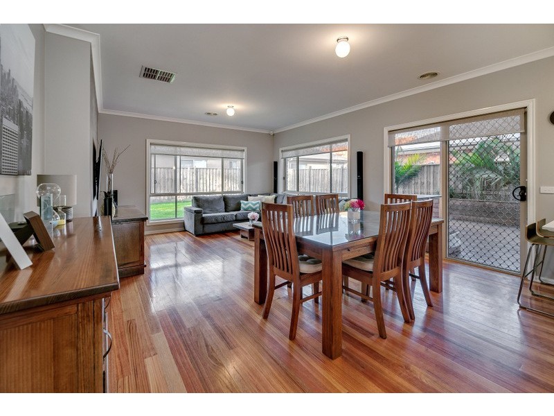 22 Mandalong Crescent, Doreen VIC 3754