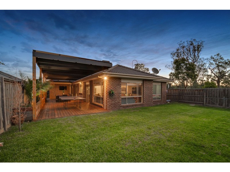 22 Mandalong Crescent, Doreen VIC 3754