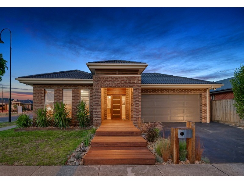 22 Mandalong Crescent, Doreen VIC 3754