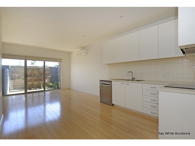 8 Silverash Drive, Bundoora VIC 3083