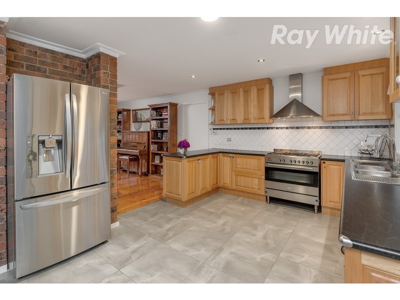 5 Mozart Court, Bundoora VIC 3083