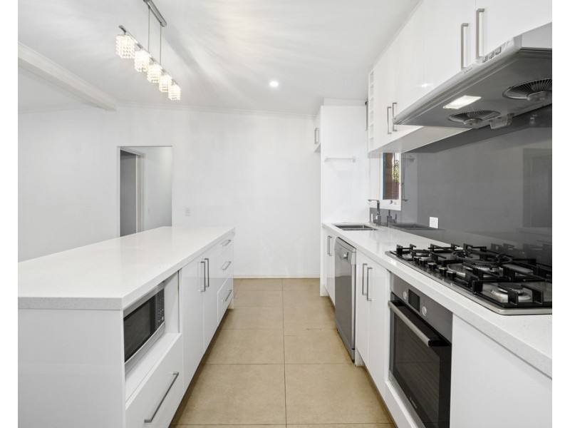 19 Scott Grove, Kingsbury VIC 3083