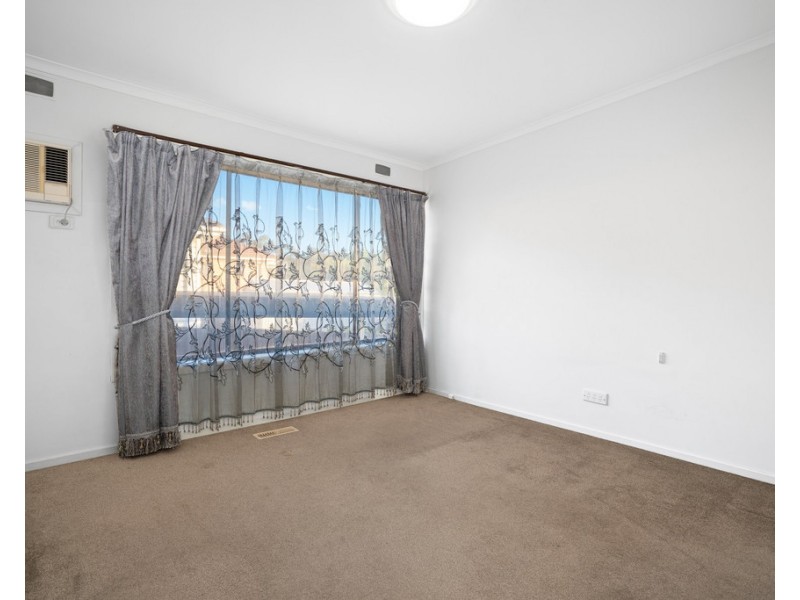 19 Scott Grove, Kingsbury VIC 3083